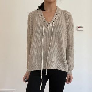 BB Dakota light tan v neck knit sweater in xs